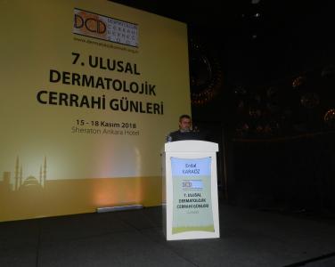 Prof. Dr. Erdal Karaöz 7. Ulusal Dermatolojik Cerrahi Günleri kapsamında konuşma gerçekleştirdi