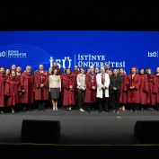 İstinye Üniversitesi Bilim Nişanı, Harvard Üniversitesi’nden Prof. Dr. Daniel Cahill’e Takdim Edildi