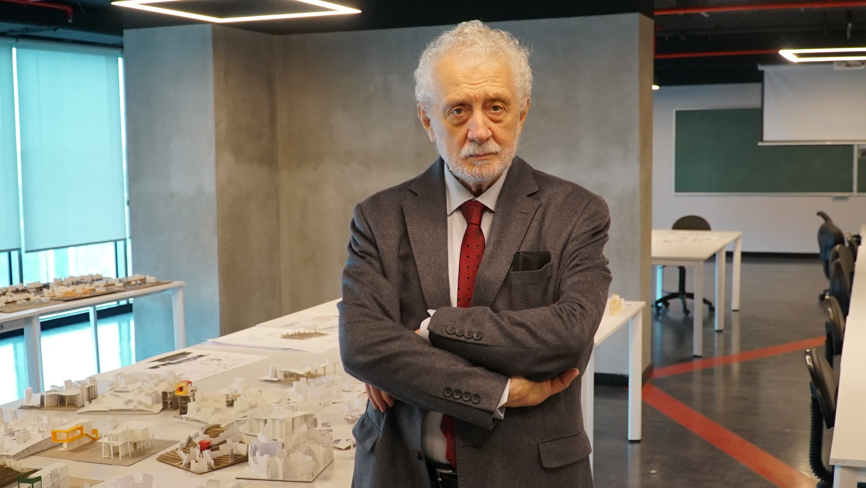 Prof. Dr. Uğur Tanyeli, Yeni Çıkan Kitabı Mimar Sinan: Tarihsel ve Muhayyel Değerlendirdi.