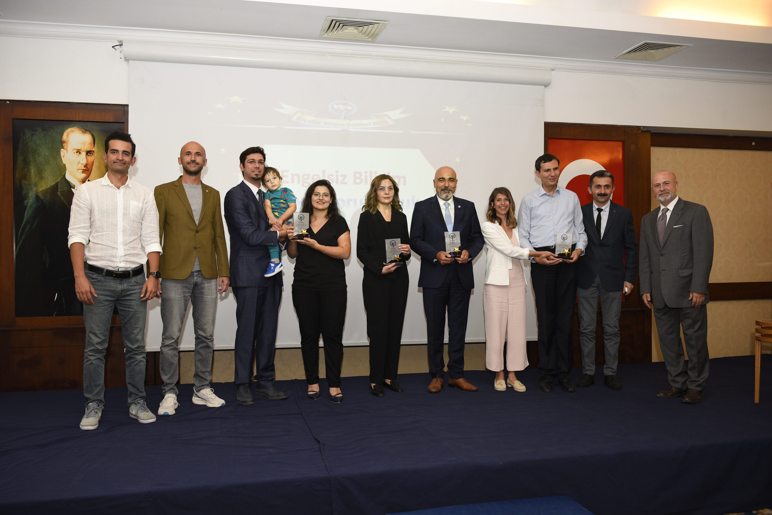 Sosyal Sorumluluk Projesi Ödül Görseli