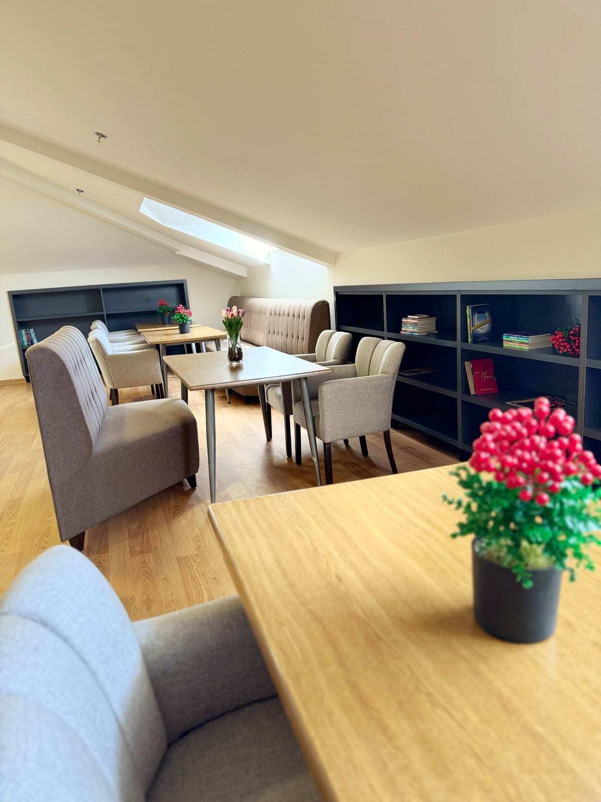 ÖZEL İLKSAN BAHÇELİEVLER KIZ ÖĞRENCİ YURDU