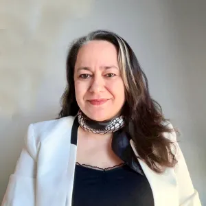 Prof. Ayselin Yıldız