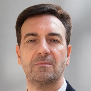 Prof. Dr. Giulio Aielli