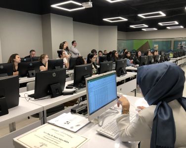 İstinye Üniversitesi Eczacılık Fakültesi 