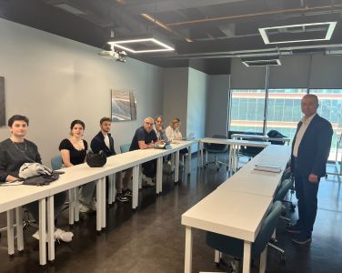 İstinye University's Business Administration Department held an internal stakeholder meeting to enhance education quality and ensure continuous improvement of program outcomes. The meeting focused on course content, student feedback, and curriculum updates.