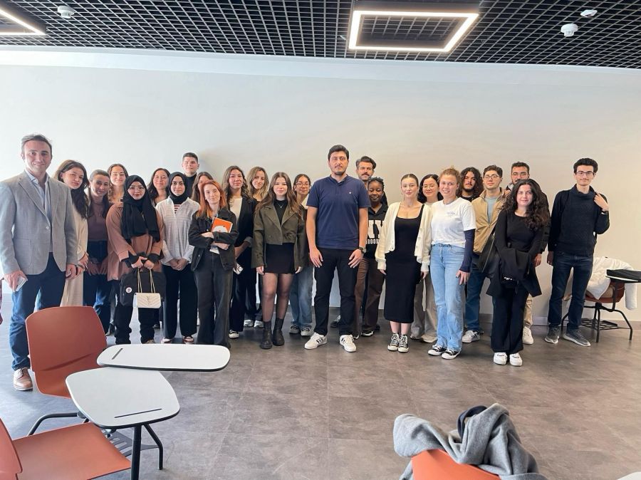 MATLAB Eğitimi | İstinye Üniversitesi