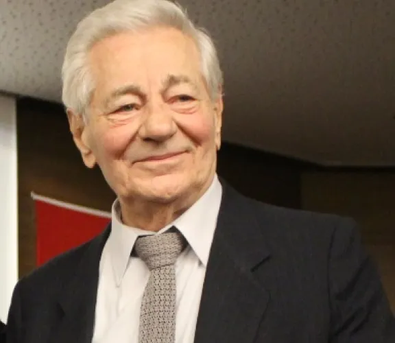 özer bekaroğlu
