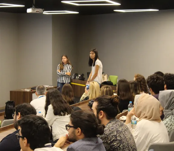 Erasmus+ Öğrencileri Eczacılık Fakültesinde Stajlarını Tamamladı