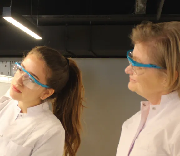 Eczacılık Fakültemiz İstinyeli Dergimizde