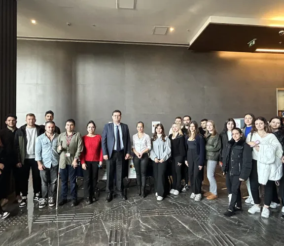 Cumhuriyet'in 100'ü Gençler: Çevresel Sorumluluk Çöp Toplama Etkinliği