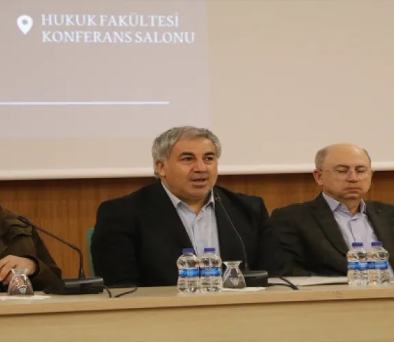 Felsefe Bölüm Başkanı Prof. Dr. Hayri Şafak Ural "Prof. Dr. Teoman Duralı'nın Yaşamı ve Felsefesi" Adlı Panelde Konuşma Yaptı