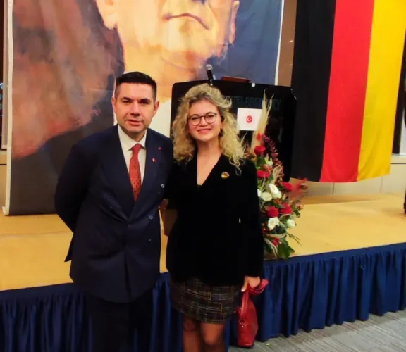 Felsefe Bölümü Arş. Gör. Deniz Özen T.C. Essen Başkonsolosluğu Tarafından Düzenlenen Cumhuriyet Bayramı Resepsiyonuna Katıldı