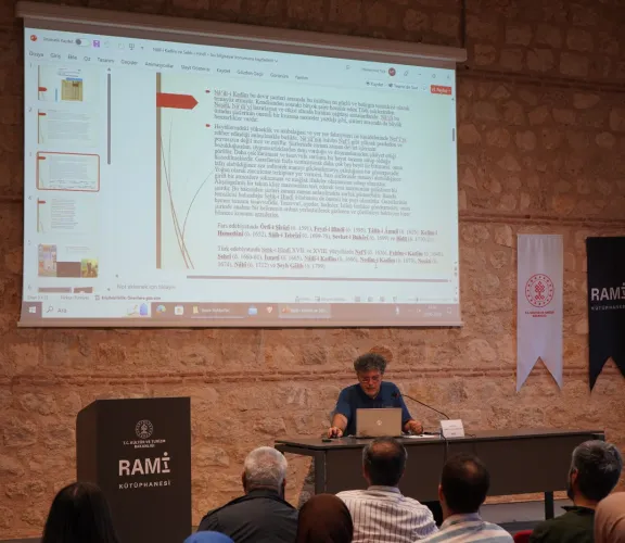 Prof. Dr. Ahmet Atillâ ŞENTÜRK ile Rami Kütüphanesinde her ay düzenlenen ''Divan Sohbetleri'' söyleşi serisinin yedincisi, ''Nâilî-i Kadîm ve Sebk-i Hindî'' konu başlığıyla gerçekleştirildi.