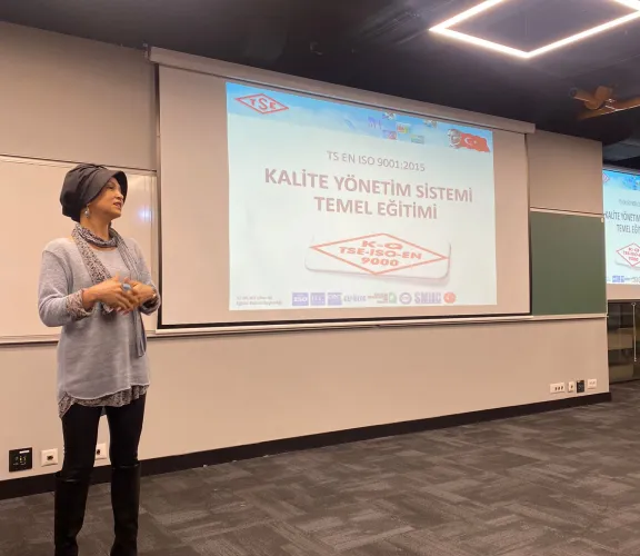 Üniversitemizin idari birimleri içerisinde kalite kültürünün geliştirilmesi, farkındalıklarının artırılması amacıyla 13-14 Mart ISO 9001:2015 KYS Temel Eğitimi, 20 Mart ISO 9001:2015 KYS Dokümantasyon Eğitimi, 21 Mart ISO 9001:2015 KYS İç Tetkik Eğitimi ve 27 Mart Risk Tabanlı Proses Yönetimi Eğitimi olmak üzere toplam 5 günlük eğitim gerçekleştirilmiştir. 