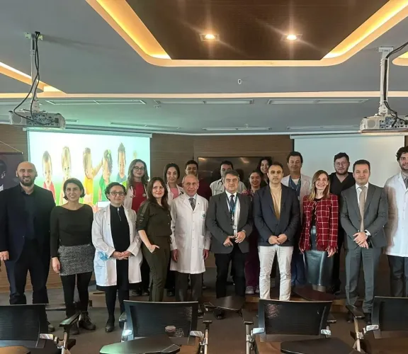 İSÜ Bahçeşehir hastanemizin akademik toplantısında Prof. Dr. Murat Sütçü hocamızdan mikrobiyata ve sağlığımız üzerine etkilerini dinledik...