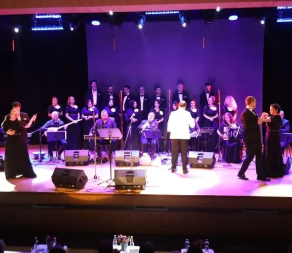  Pandemide hayatını kaybeden meslektaşlarımızın çocuklarının eğitim bursuna katkı sağlamak amacıyla konser düzenledi...