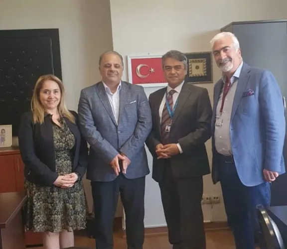 Gaziosmanpaşa İlçe Sağlık Müdürlüğüne yeni atanan sayın Müdürümüz Uzm. Dr. Oktay Karataş'ı Halk Sağlığı Anabilim Dalı Başkanımız Nezih Varol hocamızla birlikte ziyaret ettik...