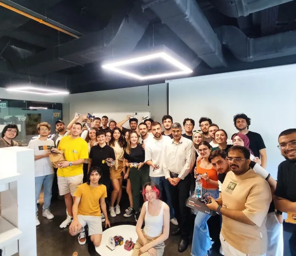 İstinyelilerin TÜBİTAK Başarısı