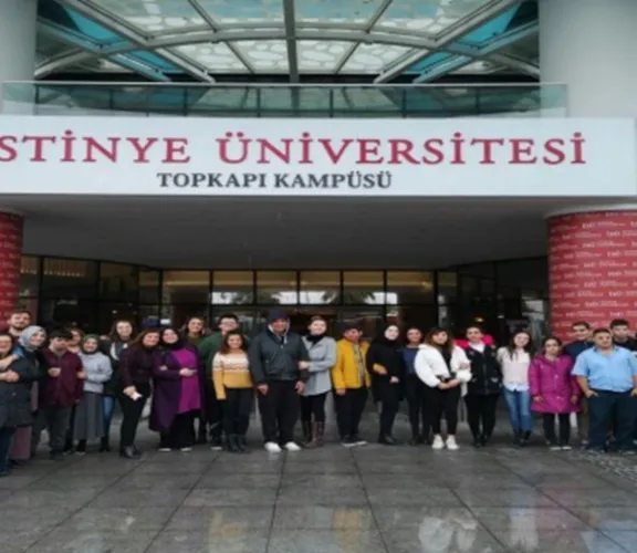 İstinyeli Topluma Karşı Sorumludur