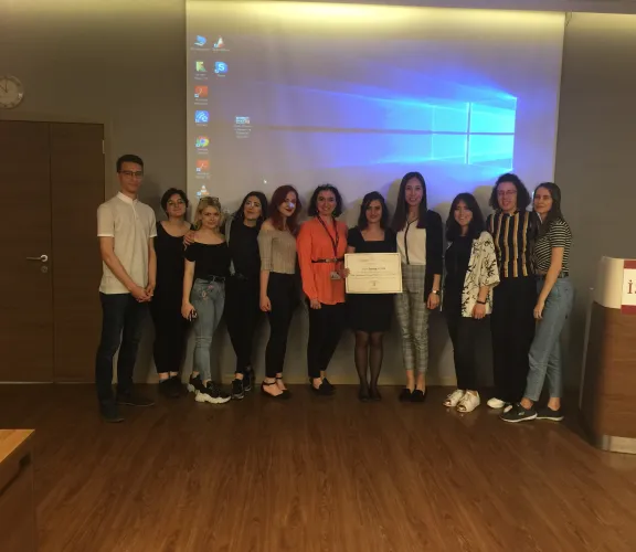 Testo Elektronik ve Test Ölçüm Cihazları Dış. Ticaret Ltd. Şti.'de görev yapan Gıda Mühendisi Zeynep Ayran, Gıda Teknolojisi Programı öğrencilerine gıda güvenliğinde önemli bir yeri olan yenilikçi teknoloji portatif ölçüm cihazları hakkında bilgilendirme yapmıştır.  Gıda güvenliği kontrolünde kullanılan, gıda zincirindeki her bağlantı için ölçüm cihazları, veri kaydediciler gibi ölçüm teknolojileri hakkında bilgilendirme sunumu gerçekleştirilmiştir. 