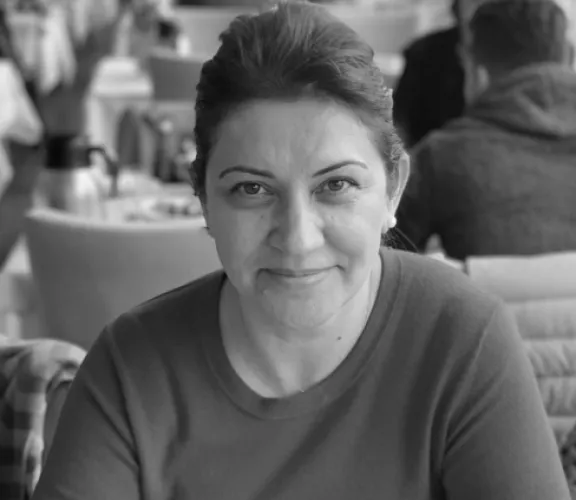 Sivil Havacılık Kabin Hizmetleri'nden Öğr. Gör. Dilek Bircan USLU hocamız “3. Uluslararası İletişim, Edebiyat, Müzik ve Sanat Çalışmalarında Güncel Yaklaşımlar Kongresinde”,  “İletişimde Retorik Stratejiler” isimli sunduğu bildiri, Tam ve Özet Metin Kitabında yer almıştır.