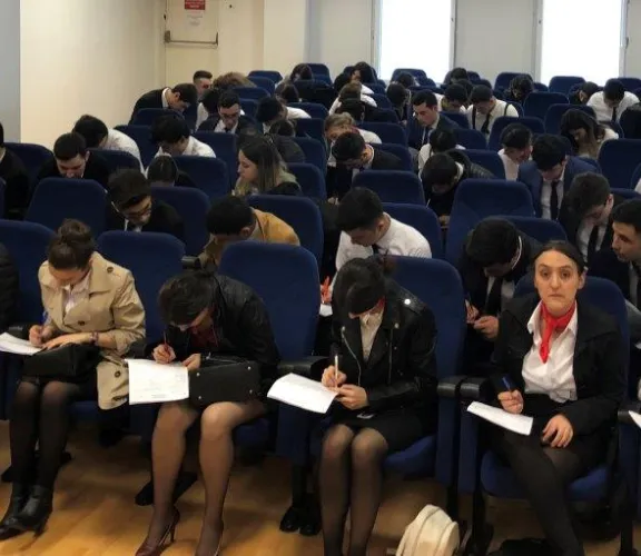 Sivil Havacılık ve Kabin Hizmetleri Öğrencilerimiz OnurAir Mülakatında. 