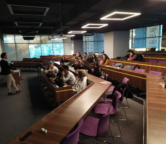 TurkMSIC HIV & AIDS ile alakalı merak edilenler için bir araya geldi