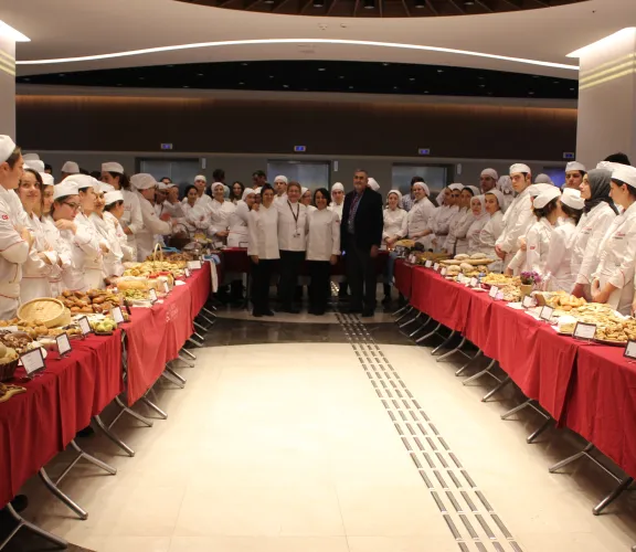 Öğrencilerimiz Dünyanın Ekmeğini Yaptı