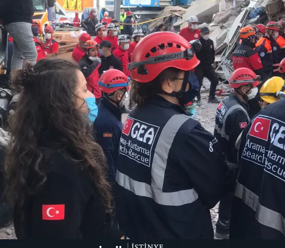 Depremzedelerin Yardımına Koştu