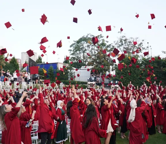 İstinye Üniversitesi 2020/21 Mezuniyet Töreni 