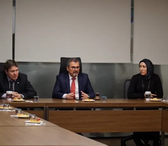 Rektörümüz Rus Meslektaşlarını Üniversitemiz Hakkında Bilgilendirdi