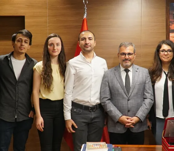 Yapay Zekâ Ödülünü Rektörümüze Sundular 