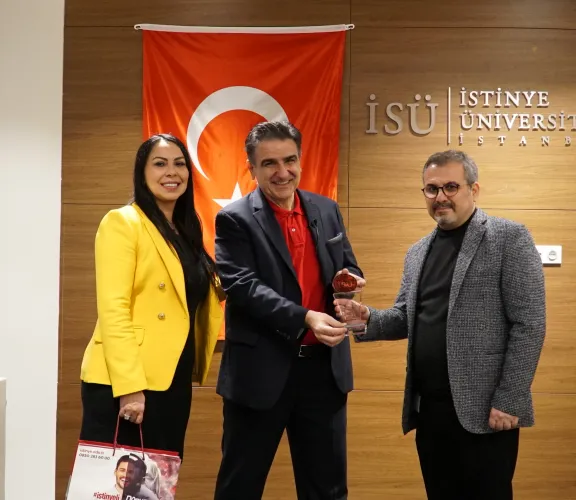 TRT World Kanal Koord. Selim Alatay İstinyeliler ile Bir Araya Geldi