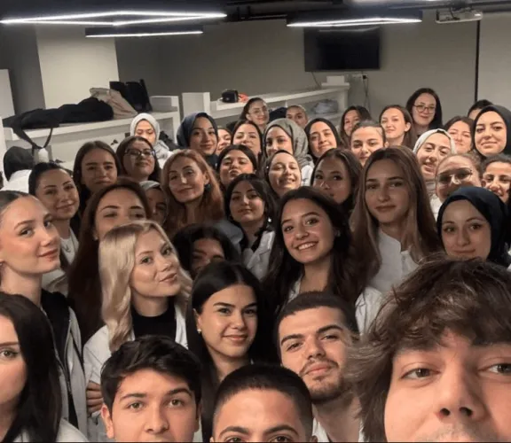 28 Nisan Tıbbi Laborantlar Günü 